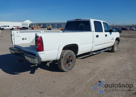 2004 Chevrolet Silverado 2500Hd Ls from USA, damaged, VIN 1GCHC23224F235098